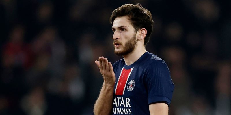 PSG sẽ không có sự phục vụ của Khvicha Kvaratskhelia?